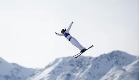 第二金！徐夢(mèng)桃?jiàn)Z得米蘭冬奧會(huì)自由式滑雪女子空中技巧金牌